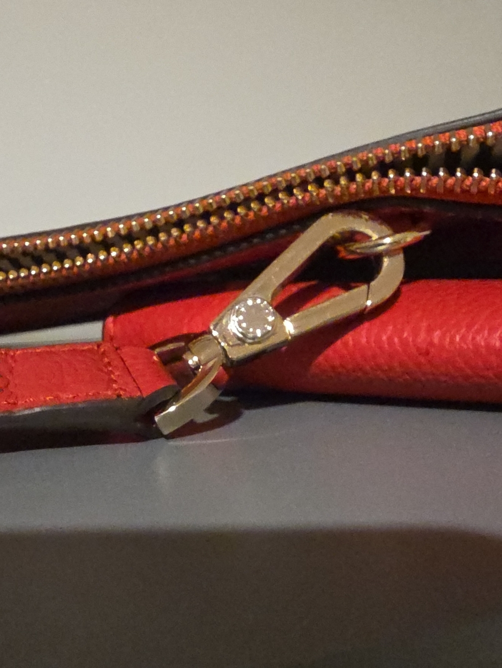 HENRI BENDEL NEW YORK red pebbled leather flap Crossbody bag - Picture 8 of 11